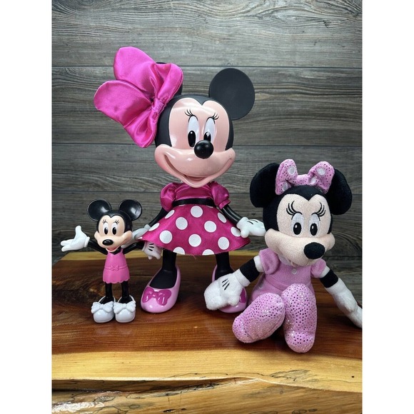 Disney‎ Minnie Mouse Lot Of Three Disney Store Toys Small, Med, Large Plush Hard - Picture 1 of 13